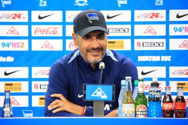 DEU, DFL, 2 FBL, Hertha BSC, Press conference, 01 08 2024, Hertha Geschaeftsstelle, Berlin, DEU, DFL, 2 FBL, Hertha BSC, Press conference, im Bild Cheftrainer Cristian Fiel Hertha BSC Berlin , DFL regulations prohibit any use of Photographs as image sequences and or quasi video Foto Juergen Engler nordphoto GmbH nordphotoxGmbHx xEngler nph00076