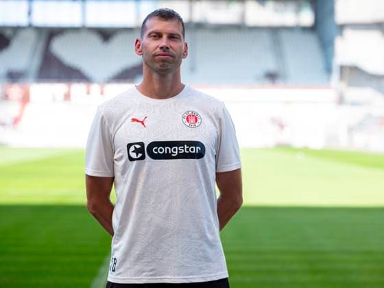 Athletic trainer Thomas Barth St Pauli 31 07 24, Hamburg, FC St Pauli 1910, 1 Fussball Bundesliga, 1 Liga, DFL, Saison 2024 2025, und Portraittermin REGULATIONS PROHIBIT ANY USE OF PHOTOGRAPHS as IMAGE SEQUENCES and or QUASI VIDEO Â