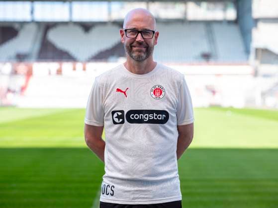 Team doctor Dr Sebastian Schneider St Pauli 31 07 24, Hamburg, FC St Pauli 1910, 1 Fussball Bundesliga, 1 Liga, DFL, Saison 2024 2025, und Portraittermin REGULATIONS PROHIBIT ANY USE OF PHOTOGRAPHS as IMAGE SEQUENCES and or QUASI VIDEO Â
