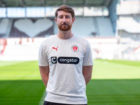 Team manager Jonas Wömmel St Pauli 31 07 24, Hamburg, FC St Pauli 1910, 1 Fussball Bundesliga, 1 Liga, DFL, Saison 2024 2025, und Portraittermin REGULATIONS PROHIBIT ANY USE OF PHOTOGRAPHS as IMAGE SEQUENCES and or QUASI VIDEO Â