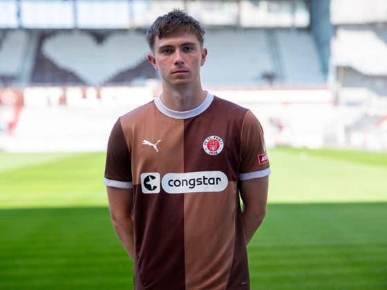 Scott Banks St Pauli 31 07 24, Hamburg, FC St Pauli 1910, 1 Fussball Bundesliga, 1 Liga, DFL, Saison 2024 2025, und Portraittermin REGULATIONS PROHIBIT ANY USE OF PHOTOGRAPHS as IMAGE SEQUENCES and or QUASI VIDEO Â