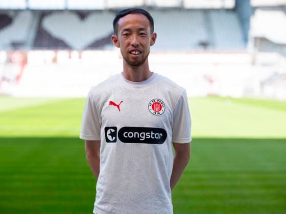 Kenta Kambara St Pauli 31 07 24, Hamburg, FC St Pauli 1910, 1 Fussball Bundesliga, 1 Liga, DFL, Saison 2024 2025, und Portraittermin REGULATIONS PROHIBIT ANY USE OF PHOTOGRAPHS as IMAGE SEQUENCES and or QUASI VIDEO Â