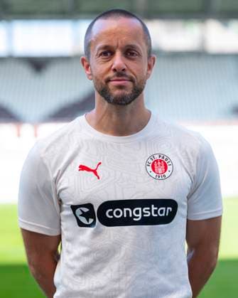 Athletic trainer Karim Rashwan St Pauli 31 07 24, Hamburg, FC St Pauli 1910, 1 Fussball Bundesliga, 1 Liga, DFL, Saison 2024 2025, und Portraittermin REGULATIONS PROHIBIT ANY USE OF PHOTOGRAPHS as IMAGE SEQUENCES and or QUASI VIDEO Â
