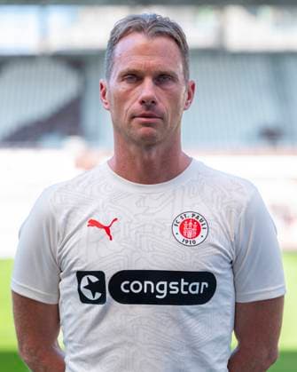 Physiotherapist James Morgan St Pauli 31 07 24, Hamburg, FC St Pauli 1910, 1 Fussball Bundesliga, 1 Liga, DFL, Saison 2024 2025, und Portraittermin REGULATIONS PROHIBIT ANY USE OF PHOTOGRAPHS as IMAGE SEQUENCES and or QUASI VIDEO Â