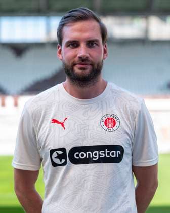Match analyst Ole Marschall St Pauli 31 07 24, Hamburg, FC St Pauli 1910, 1 Fussball Bundesliga, 1 Liga, DFL, Saison 2024 2025, und Portraittermin REGULATIONS PROHIBIT ANY USE OF PHOTOGRAPHS as IMAGE SEQUENCES and or QUASI VIDEO Â