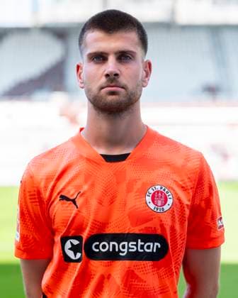 TW Ben Voll St Pauli 31 07 24, Hamburg, FC St Pauli 1910, 1 Fussball Bundesliga, 1 Liga, DFL, Saison 2024 2025, und Portraittermin REGULATIONS PROHIBIT ANY USE OF PHOTOGRAPHS as IMAGE SEQUENCES and or QUASI VIDEO Â