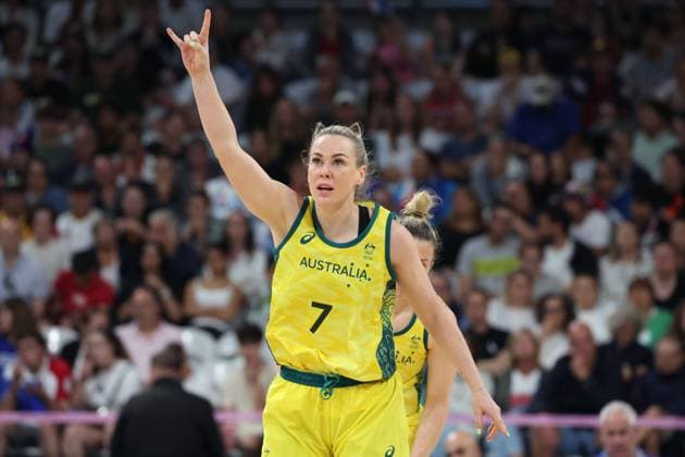Tess MADGEN (Australie) Women basketball, Australia vs Canada, Women s preliminary round during the Olympic Games, Olympische Spiele, Olympia, OS Paris 2024 - photo Laurent Sanson DPPI Panoramic JO 2024 : BASKET BALL - Australie vs Canada - Jeux Olympiques 2024 - Paris2024 - Lille - 01 08 2024 DPPI Panoramic 