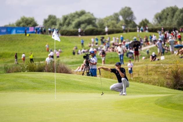 240801 Ludvig Aberg of Sweden competes in men s individual golf round 1 during day 6 of the Paris 2024 Olympic Games on August 1, 2024 in Paris Photo Ludvig Thunman BILDBYRAN code LT LT0653 golf olympic games olympics os ol olympiska spel olympiske leker paris 2024 paris os paris ol 6 bbeng sweden sverige  Copyright: LUDVIGxTHUNMAN BB240801LT131
