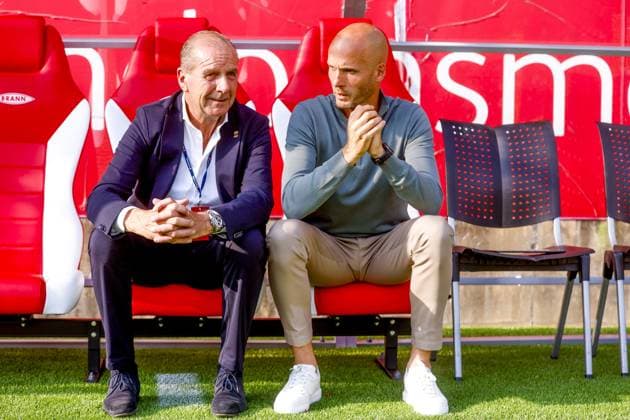BERGEN, Brann Stadium, 01-08-2024 , season 2024 2025 , UEFA Conference League Qualification. during the match SK Brann - Go Ahead Eagles, GA Eagles General Manager Jan Willem van Dop (L) and GA Eagles trainer coach Paul Simonis (R) SK Brann - Go Ahead Eagles  x25906949x Copyright: