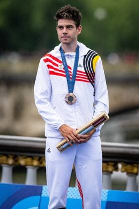 VAN AERT Wout Olympic Games Paris 2024 VAN AERT Wout BEL Belgium Third Place Award Ceremony Medal Ceremony Podium Portrait Portrait Event Event Event Olympic Games Paris 2024 Category Category Cycling Road Cycling World Championships Elite Men Location Place Europe France Paris Start Paris Finish Paris Pont Alexandre III Discipline Individual Time Trail ITT Distance 32,4 km Date Date 27 07 2024 Saturday Day 1