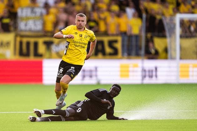 240801 Gustav Henriksson of Elfsborg and Ajak Riak of Sheriff Tiraspol during the UEFA Europa League qualification match between Elfsborg and Sheriff Tiraspol on August 1, 2024 in Boras Photo Jörgen Jarnberger BILDBYRAN COP 112 JJ0383 fotboll football soccer fotball uefa europa league kval qualifying round qualification elfsborg sheriff tiraspol bbeng  Copyright: JÖRGENxJARNBERGER BB240801JJ060