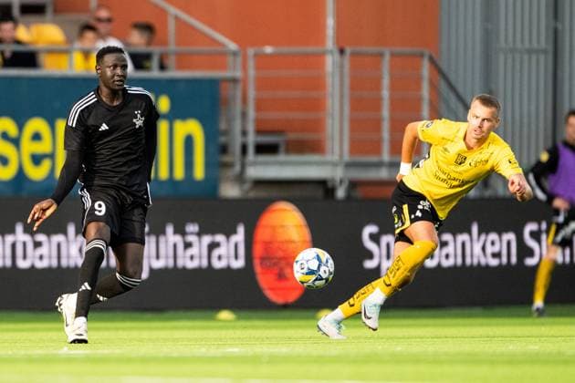 240801 Ajak Riak of Sheriff Tiraspol and Gustav Henriksson of Elfsborg during the UEFA Europa League qualification match between Elfsborg and Sheriff Tiraspol on August 1, 2024 in Boras Photo Jörgen Jarnberger BILDBYRAN COP 112 JJ0383 fotboll football soccer fotball uefa europa league kval qualifying round qualification elfsborg sheriff tiraspol bbeng  Copyright: JÖRGENxJARNBERGER BB240801JJ083