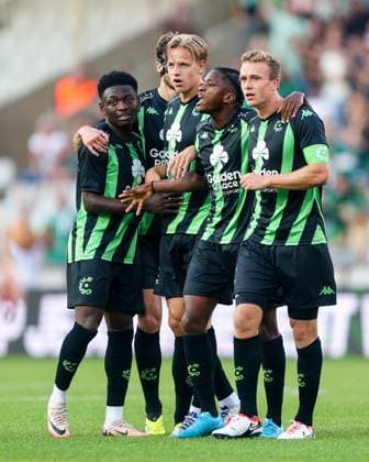 Cercle Brugge v Kilmarnock FC - UEFA Europa League BRUGGE, BELGIUM - AUGUST 01 : Somers Thibo forward of Cercle Brugge celebrates with the team of Cercle Brugge after scoring a goal to make it 1-0 during the UEFA Europa League Second qualifying round, 2nd leg match between Cercle Brugge and Kilmarnock F.C. at the Jan Breydel stadium on August 01, 2024 in Brugge, Belgium, 01 08 2024 Brugge Belgium  Copyright: xTomasxSiskx