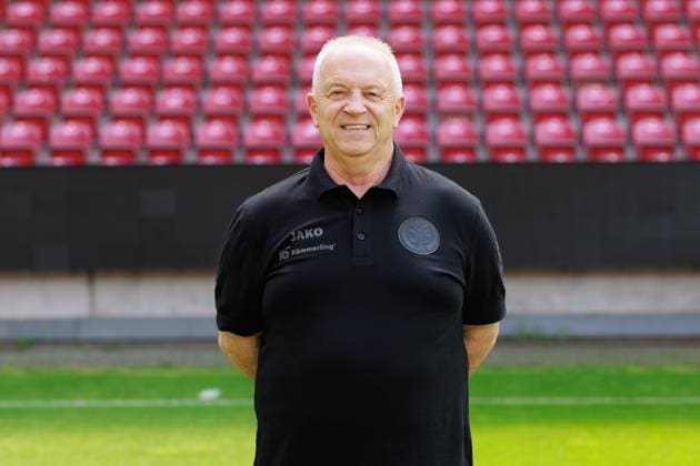 Soccer 1 Bundesliga porträttermin 2024 2025 1 FSV Mainz 05 28 07 24, Walter Notter Zeugwart ,, 1 FSV Mainz 05, 1 BL porträttermin 2024 2025,