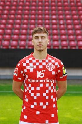 Soccer 1 Bundesliga porträttermin 2024 2025 1 FSV Mainz 05 28 07 24, Brajan Gruda, 1 FSV Mainz 05, 1 BL porträttermin 2024 2025,