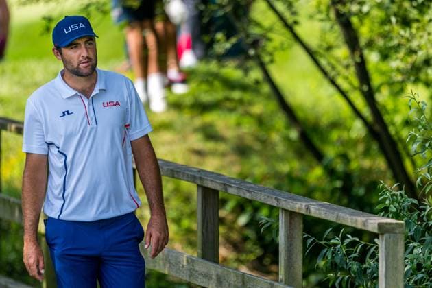 240802 Scottie Scheffler of USA competes in men s individual golf round 2 during day 7 of the Paris 2024 Olympic Games on August 2, 2024 in Paris Photo Ludvig Thunman BILDBYRAN code LT LT0655 golf olympic games olympics os ol olympiska spel olympiske leker paris 2024 paris os paris ol 7 bbeng  Copyright: LUDVIGxTHUNMAN BB240802LT045