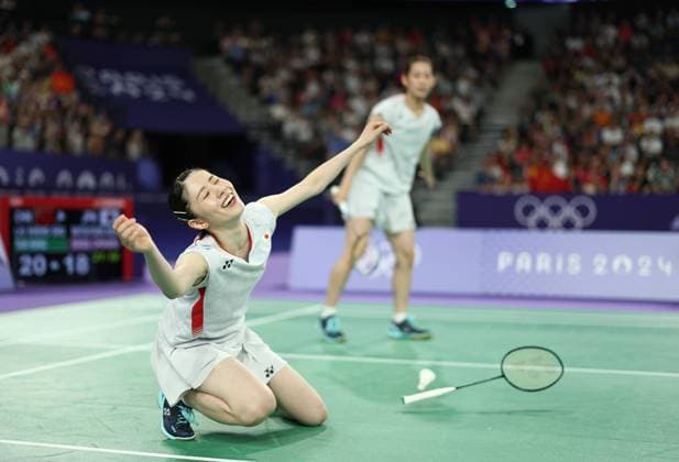 Bilder des Jahres 2024, Sport 08 August Sport Themen der Woche KW31 Highlight Bilder des Tages (240802) -- PARIS, Aug. 2, 2024 -- Matsuyama Nami Shida Chiharu (front) of Japan react after the women s doubles semifinal of badminton against Liu Shengshu Tan Ning of China at the Paris 2024 Olympic Games, Olympische Spiele, Olympia, OS in Paris, France, Aug. 2, 2024. ) (PARIS2024) FRANCE-PARIS-OLY-BADMINTON JiaxHaocheng 