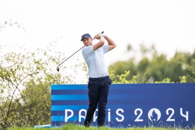 240802 Ludvig Aberg of Sweden competes in men s individual golf round 2 during day 7 of the Paris 2024 Olympic Games on August 2, 2024 in Paris Photo Ludvig Thunman BILDBYRAN code LT LT0655 golf olympic games olympics os ol olympiska spel olympiske leker paris 2024 paris os paris ol 7 bbeng sweden sverige  Copyright: LUDVIGxTHUNMAN BB240802LT082