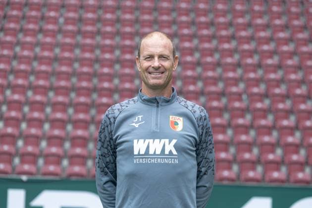 Jess Thorup Head Coach FC Augsburg 1 BL, portrait date 2024 2025