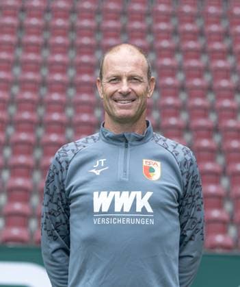 Jess Thorup Head Coach FC Augsburg 1 BL, portrait date 2024 2025