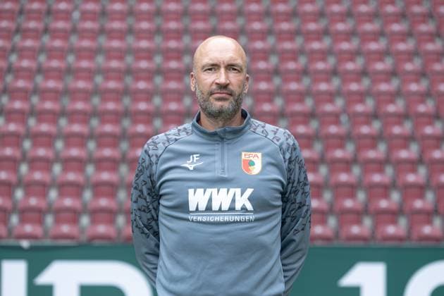 Jacob Friis Co Coach FC Augsburg 1 BL, portrait date 2024 2025