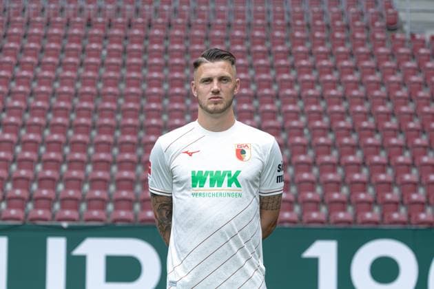 Jeffrey Gouweleeuw FC Augsburg 1 BL, portrait date 2024 2025
