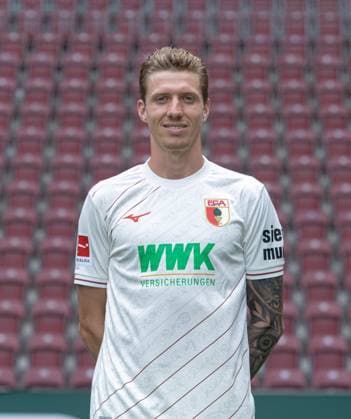 Kristijan Jakic FC Augsburg 1 BL, portrait date 2024 2025