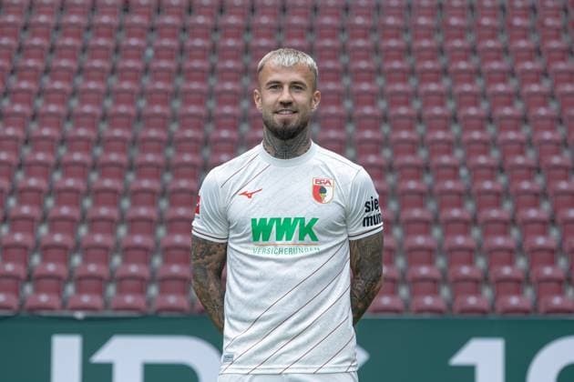 Niklas Dorsch FC Augsburg 1 BL, portrait date 2024 2025