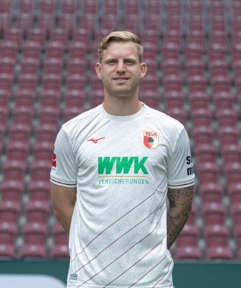 Arne Maier FC Augsburg 1 BL, portrait date 2024 2025