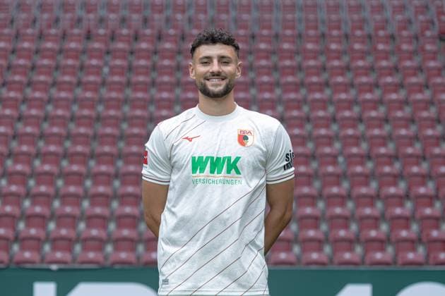 Maximilian Bauer FC Augsburg 1 BL, portrait date 2024 2025