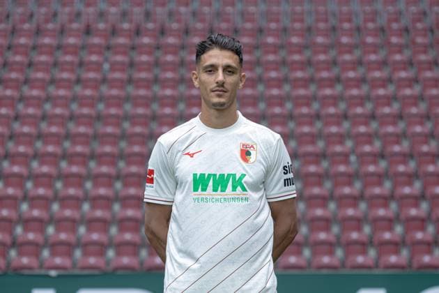 Dimitrios Giannoulis FC Augsburg 1 BL, portrait date 2024 2025