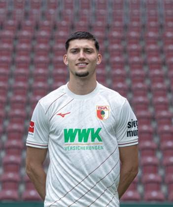 Yusuf Kabadayi FC Augsburg 1 BL, portrait date 2024 2025