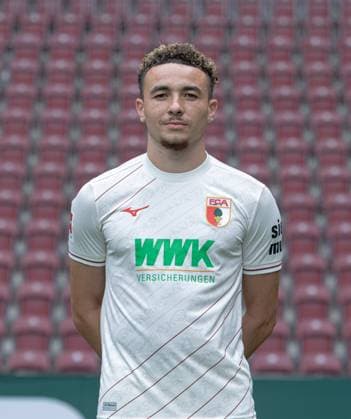Ruben Vargas FC Augsburg 1 BL, portrait date 2024 2025