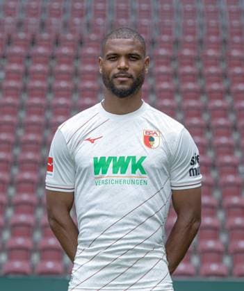 Steve Mounie FC Augsburg 1 BL, portrait date 2024 2025