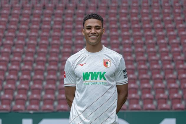 Henri Koudossou FC Augsburg 1 BL, portrait date 2024 2025