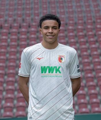 Noahkai Banks FC Augsburg 1 BL, portrait date 2024 2025