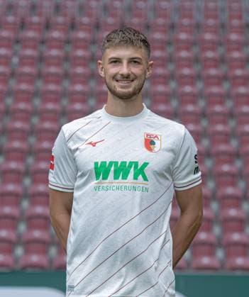 Lukas Petkov FC Augsburg 1 BL, portrait date 2024 2025