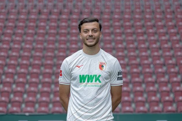Mahmut Kücüksahin FC Augsburg 1 BL, portrait date 2024 2025