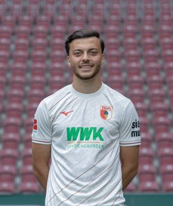 Mahmut Kücüksahin FC Augsburg 1 BL, portrait date 2024 2025