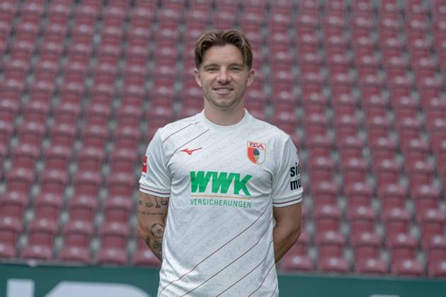 Mads Pedersen FC Augsburg 1 BL, portrait date 2024 2025