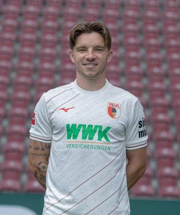 Mads Pedersen FC Augsburg 1 BL, portrait date 2024 2025