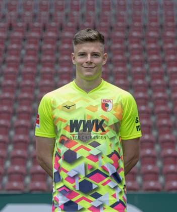 Finn Dahmen FC Augsburg 1 BL, portrait date 2024 2025