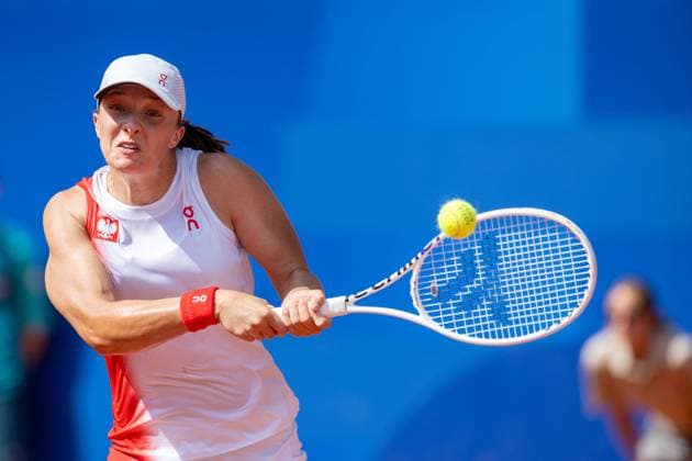 Tennis - Olympic Games, Olympische Spiele, Olympia, OS Paris 2024: Day 7 Iga Swiatek of Team Poland is playing during the Tennis Women s Singles Bronze Medal match against Anna Karolina Schmiedlova of Team Slovakia on day seven of the Olympic Games Paris 2024 at Roland Garros on August 02, 2024 in Paris, France Paris France  Copyright: xAndrzejxIwanczukx originalFilename:iwanczuk-tennisol240802_npju7.jpg
