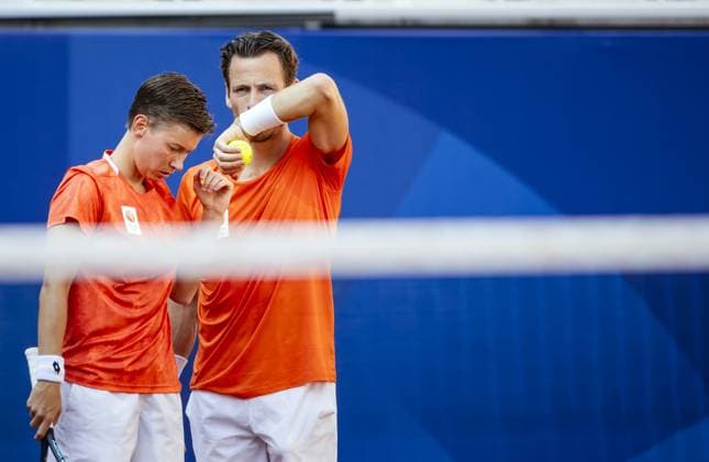 PARIS - Tennis players Wesley Koolhof and Demi Schuurs in action against Canada during the mixed doubles match for the bronze medal at the Olympic Games, Olympische Spiele, Olympia, OS ANP IRIS VAN DEN BROEK xVIxANPxSportx xxANPxIVx 504933365 originalFilename: 504933365.jpg