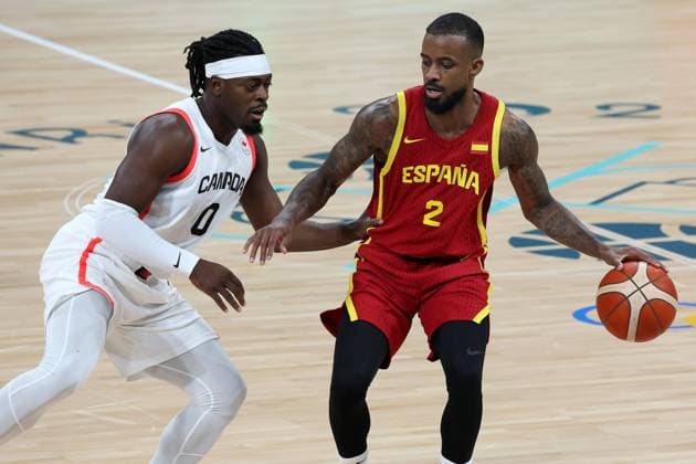 BASKET HOMMES CANADA CONTRE ESPAGNE JEUX OLYMPIQUES PHOTOPQR VOIX DU NORD Ludovic Maillard ; 02 08 2024 ; Villeneuve d ascq le 02 08 2024 basket hommes DORT CANADA contre BROWN ESPAGNE stade pierre mauroy. LA VOIX DU NORD PHOTO LUDOVIC MAILLARD The Paris 2024 Summer Olympic Games, Olympische Spiele, Olympia, OS (Jul 26-Aug 11, 2024). France  Copyright: xPHOTOPQR VOIXxDUxNORD MAXPPPxLudovicxMaillardx 20240802VDN4117 20240802VDN4117