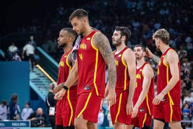 Olympic Games Paris 2024 Basketball Lille 02 08 2024 Preliminary Round Men Men Canada CAN Spain ESP downed Spaniards Willy Hernangomez Spain, No 14 Lorenzo D ontez Brown Spain, No 02 Alex Abrines Spain, No 21