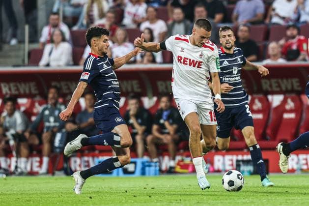 Sport, Football, 2 Bundesliga Season 2024 2025 1 Matchday 1 FC Köln Hamburger SV 02 08 2024, RheinEnergieSTADION Daniel Elfadli Hamburger SV, 8 Tim Lemperle 1 FC Köln, 19 Köln RheinEnergieSTADION Nordrhein Westfahlen Germany