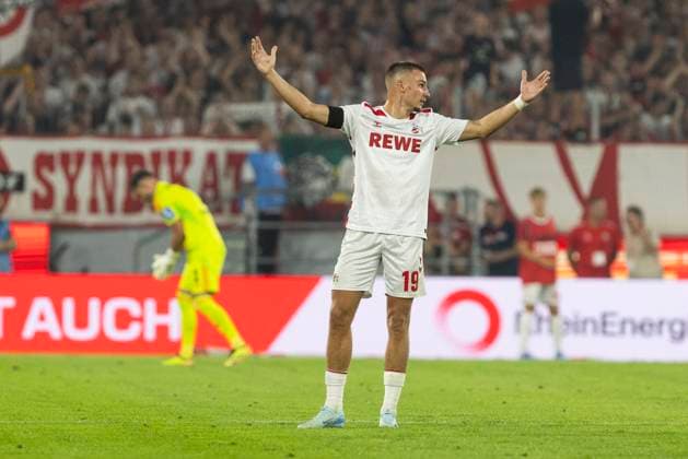 2 Fussball Bundesliga 1 FC Köln Hamburger SV, 02 08 2024 Tim Lemperle 1 FC Köln, 19 complains 2 Fussball Bundesliga, 1 FC Köln Hamburger SV, 1 Spieltag, am 02 08 2024, RheinEnergie Stadion, Köln DFL regulations prohibit any use of photographs as image sequences and or quasi video Copyright: xBEAUTIFULxSPORTS Meuselx