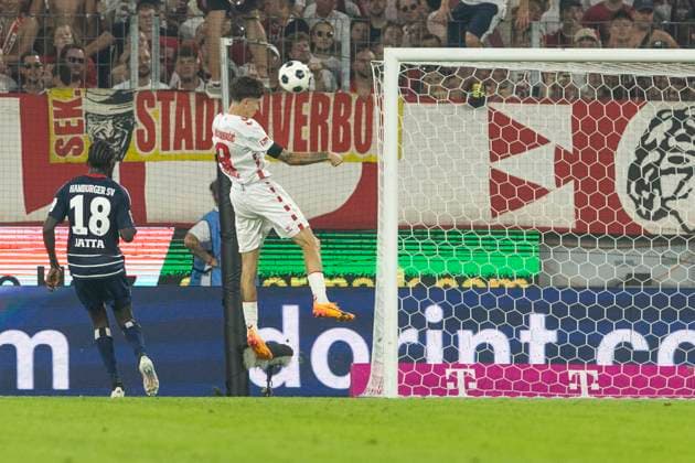 2 Soccer Bundesliga 1 FC Köln Hamburger SV, 02 08 2024 Denis Huseinbasic 1 FC Köln, 8 with a header chance 2 Soccer Bundesliga, 1 FC Köln Hamburger SV, 1 Matchday, on 02 08 2024, RheinEnergie Stadion, Cologne DFL regulations prohibit any use of photographs as image sequences and or quasi video Copyright: xBEAUTIFULxSPORTS Meuselx