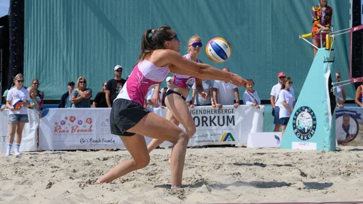 ROCK the BEACH Tour 2024, 02 08 2024, Borkum Sophia Neuß, Josefine Meiser ROCK the BEACH Tour 2024, Borkum on 02 08 2024 Copyright: xBEAUTIFULxSPORTS PeterxWeberx